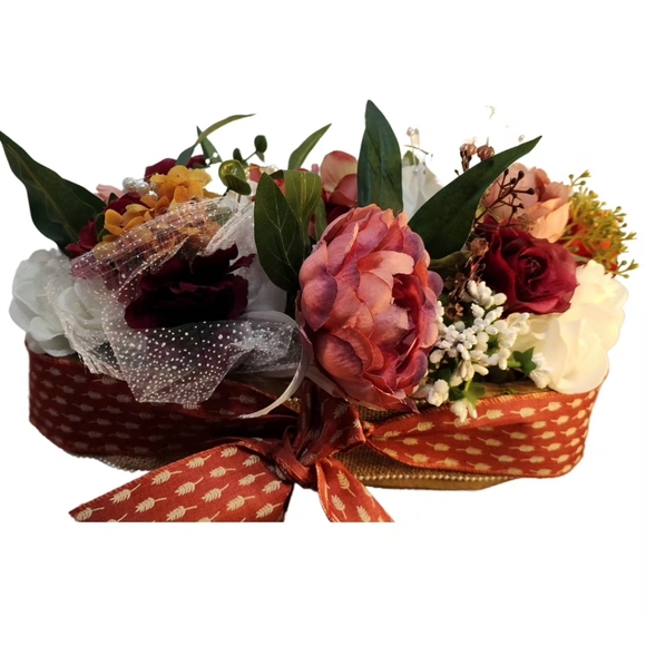 Handmade Flower Centre Piece - Picture 3 of 4